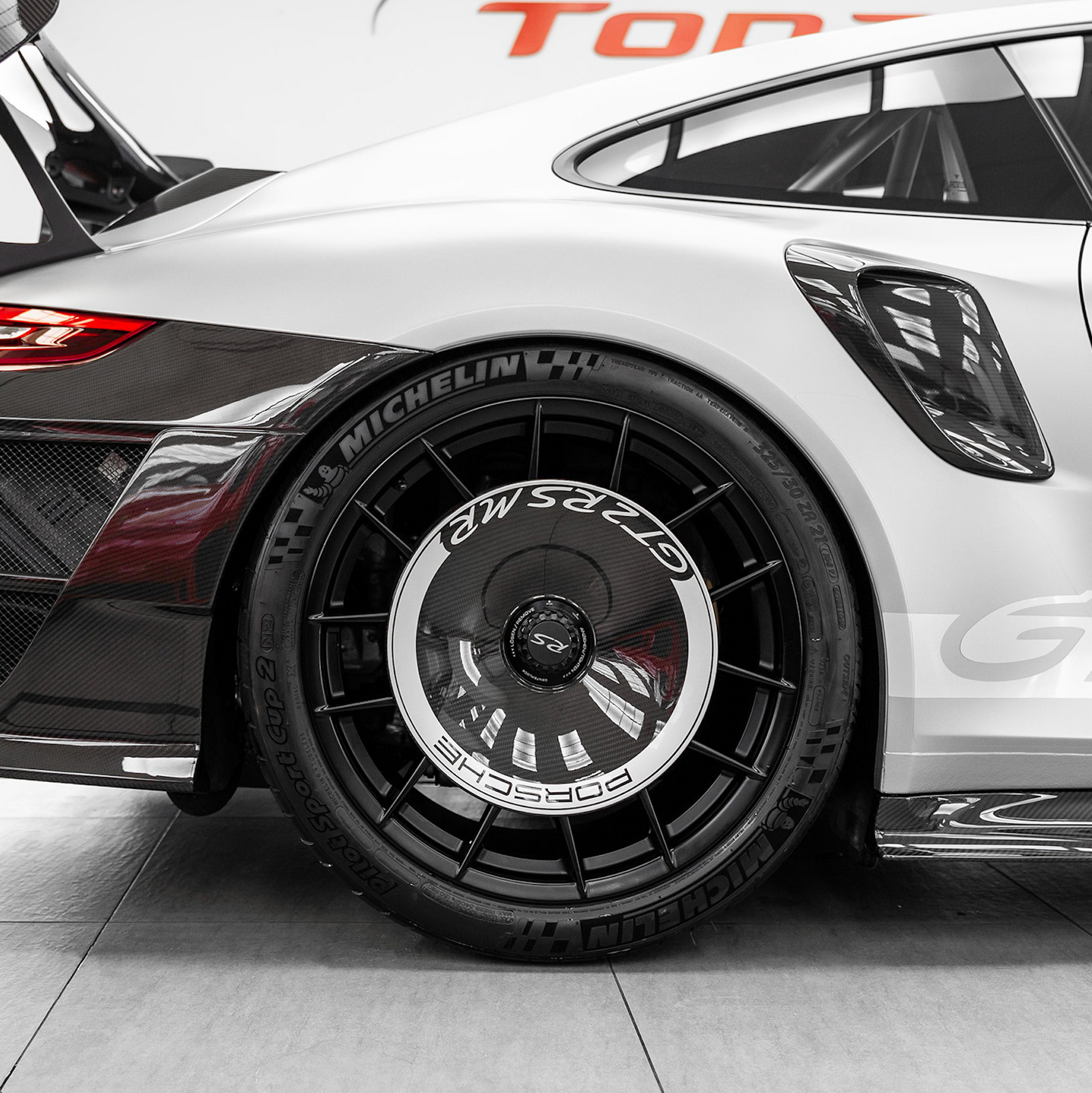 911 (991.2) GT2 RS MR Aero Style Disc Decals (x2)