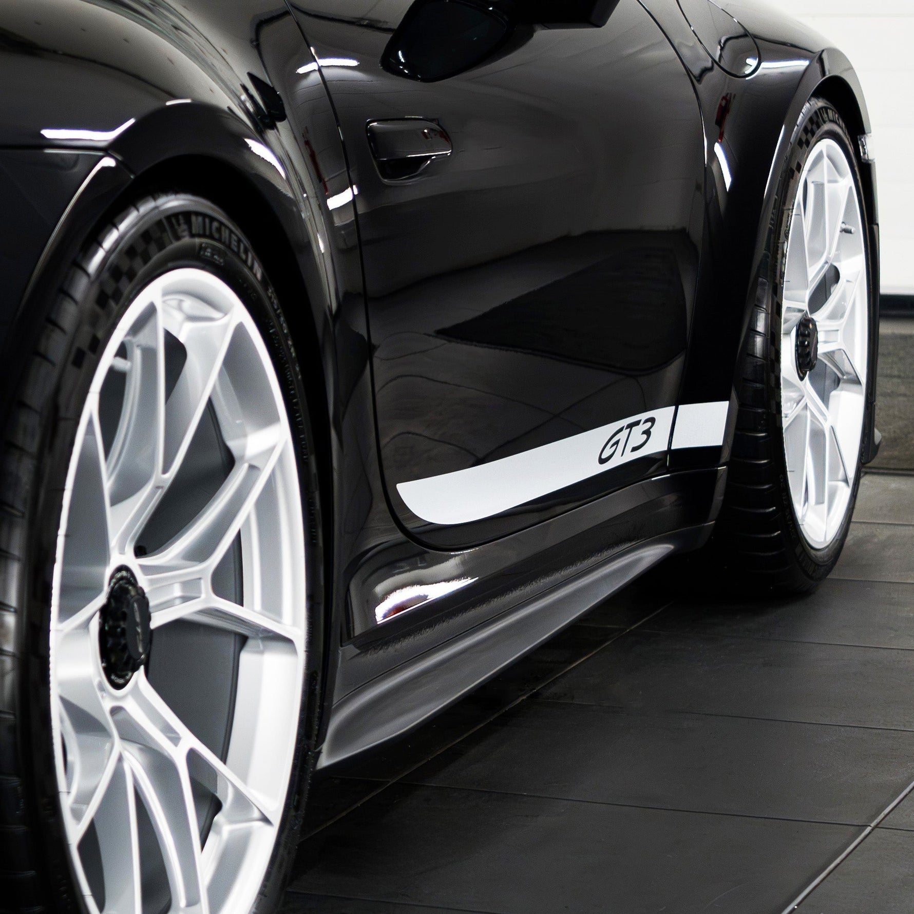 911 (992) GT3 Style Side Stripe Decals