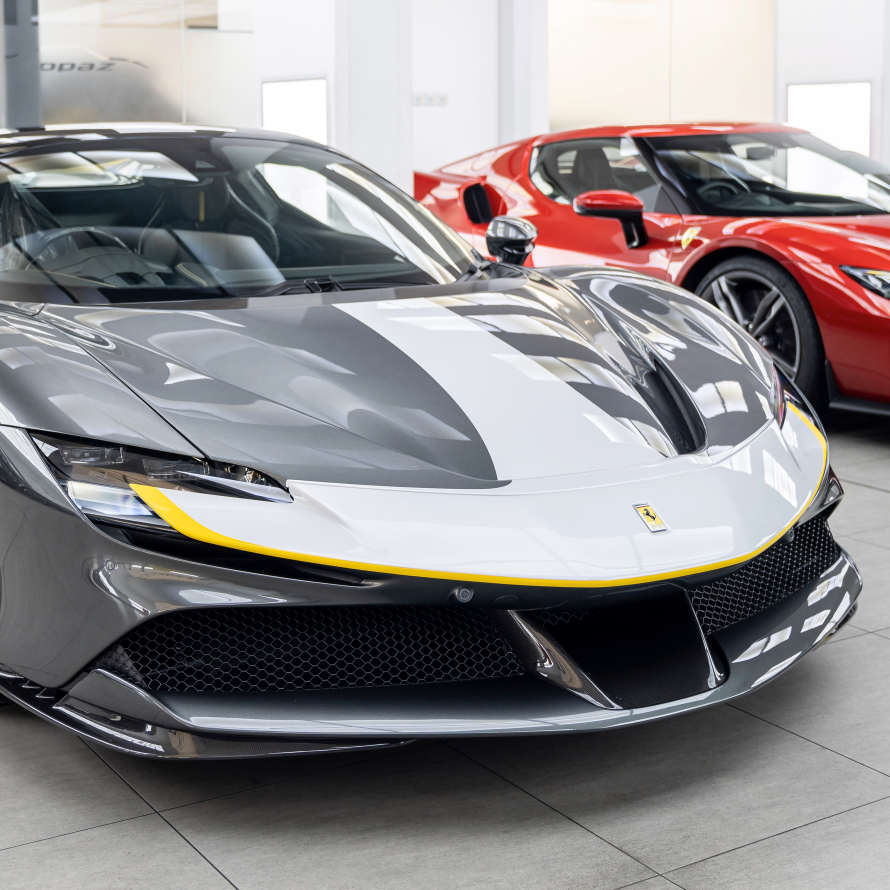 Ferrari SF90 Stradale Fiorano Style Pack Centre Stripe